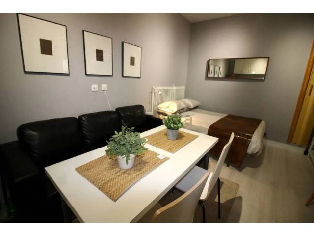 Estudio en Venta en Calle Europa en Llefià