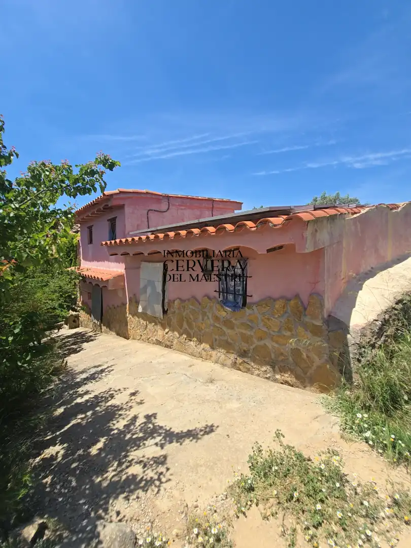 Exterior view of Houses for sale in La Torre d'en Besora