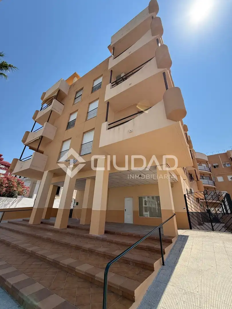 Vista exterior de Piso en venta en Chipiona con Trastero