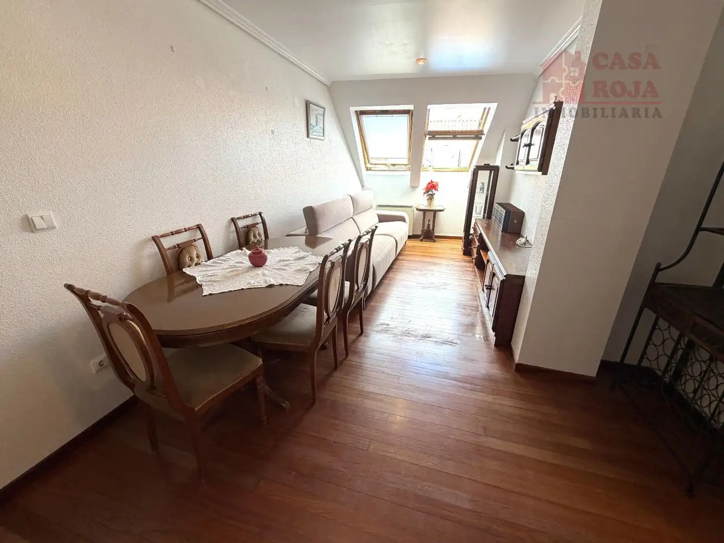 Esszimmer von Dachboden zum Verkauf in Cangas  mit Heizung, Parkett und Abstellraum