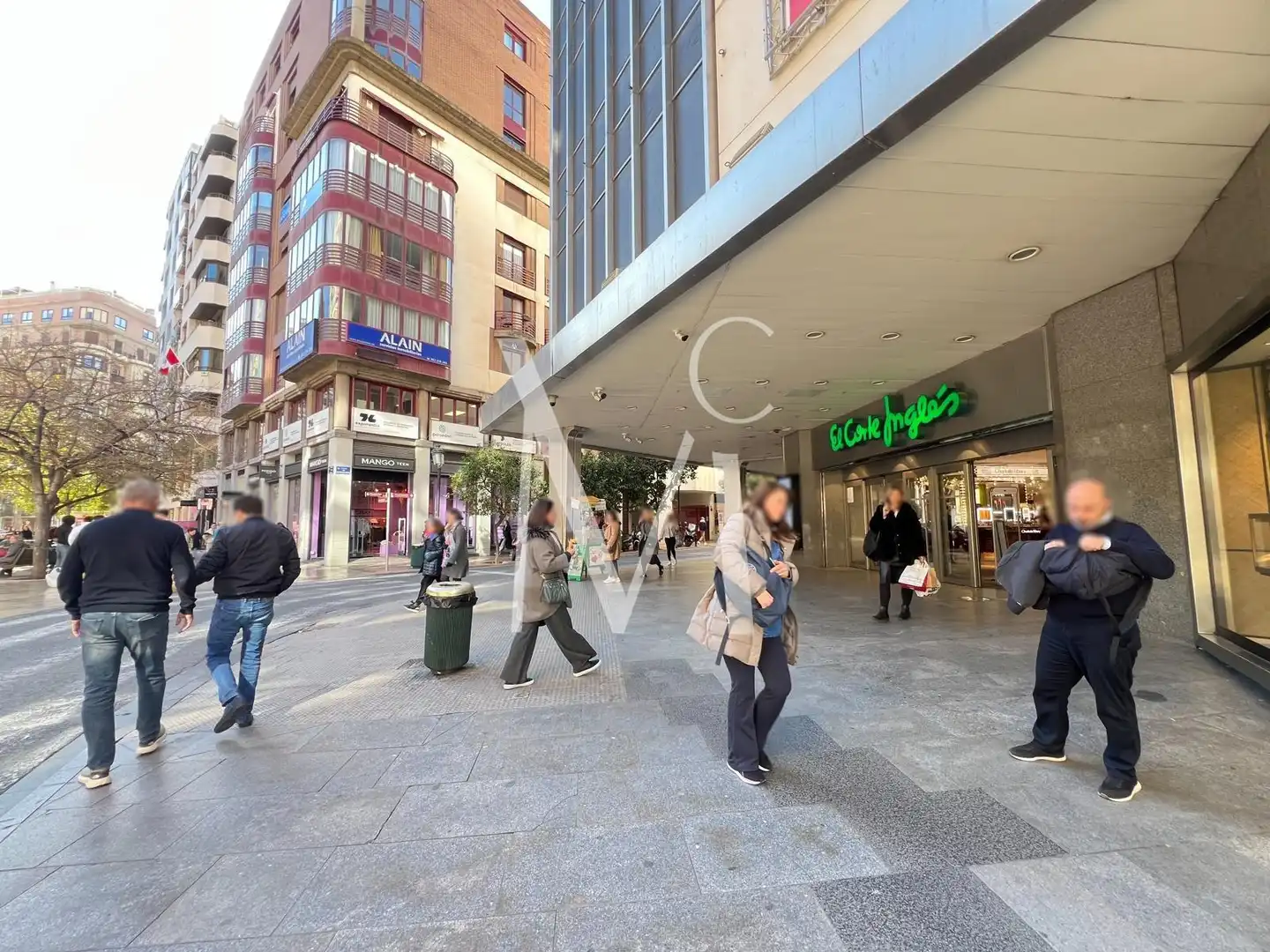 Vista exterior de Local de alquiler en Valencia