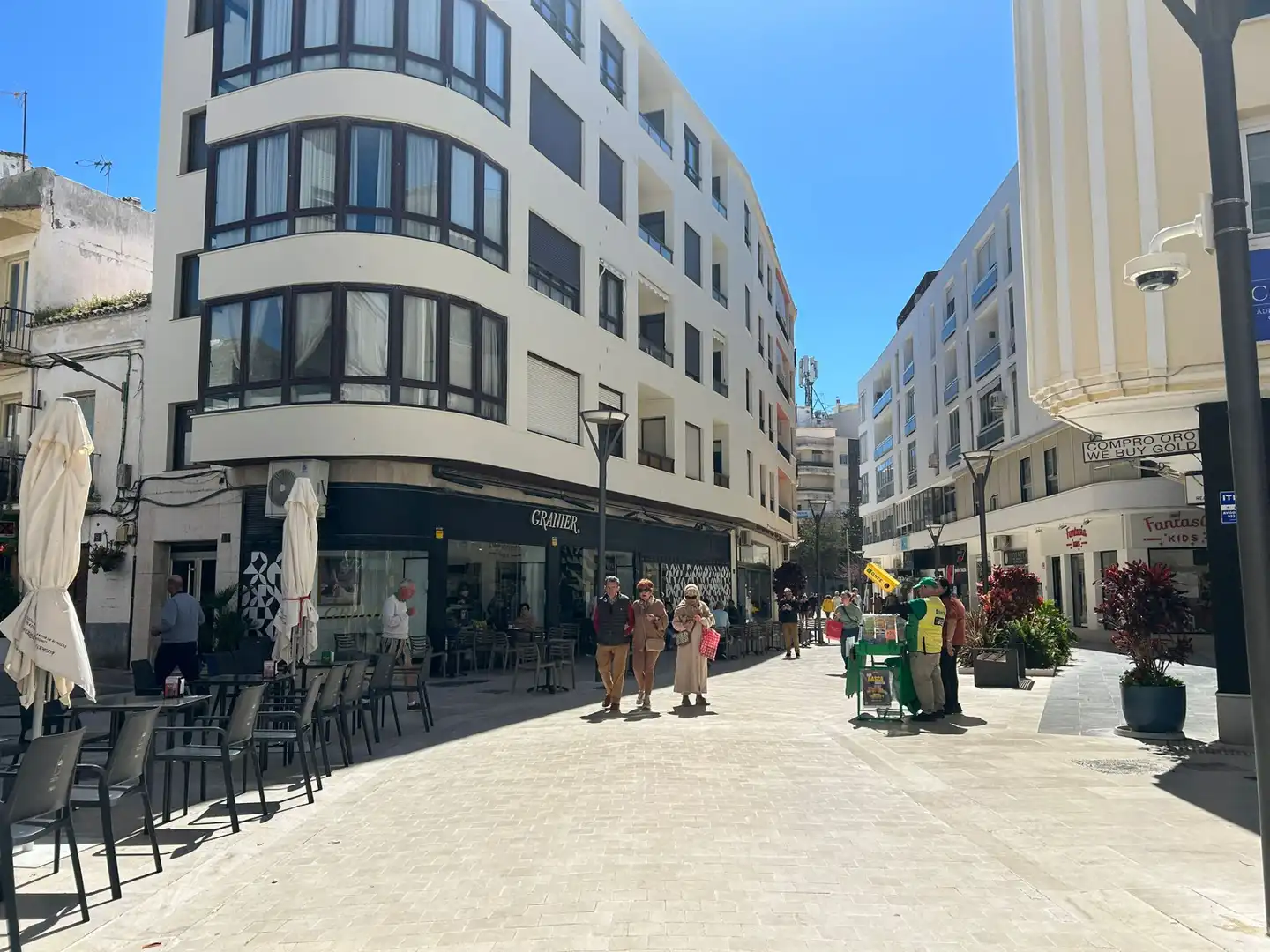 Außenansicht von Wohnung zur Miete in Estepona mit Klimaanlage, Möbliert und Internet