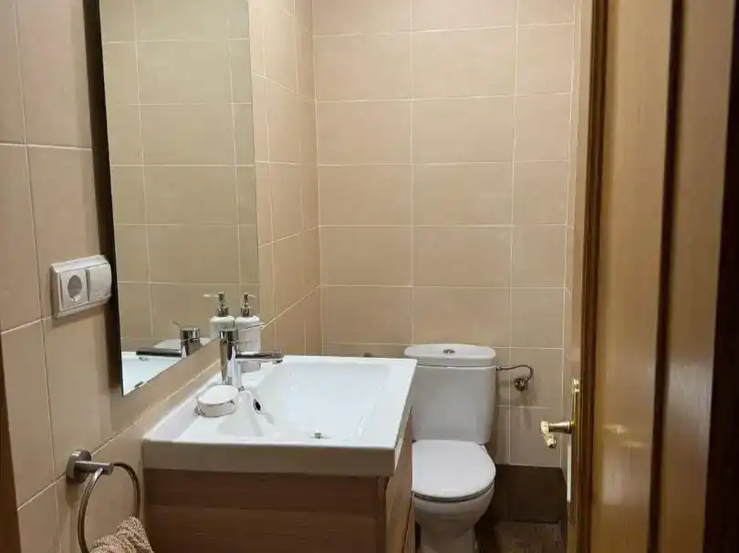 Baño de Piso en venta en Torralba de Calatrava con Aire acondicionado, Trastero y Amueblado