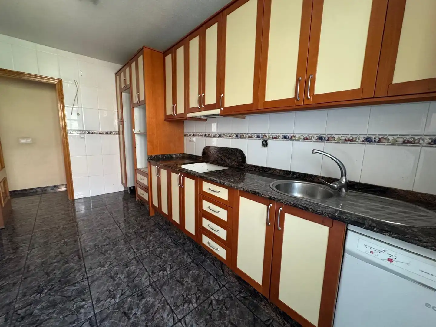 Apartment for sale in AVDA  PINTOR PEDRO CANO, EDIF. ESCORPIO     00035, imagen 6