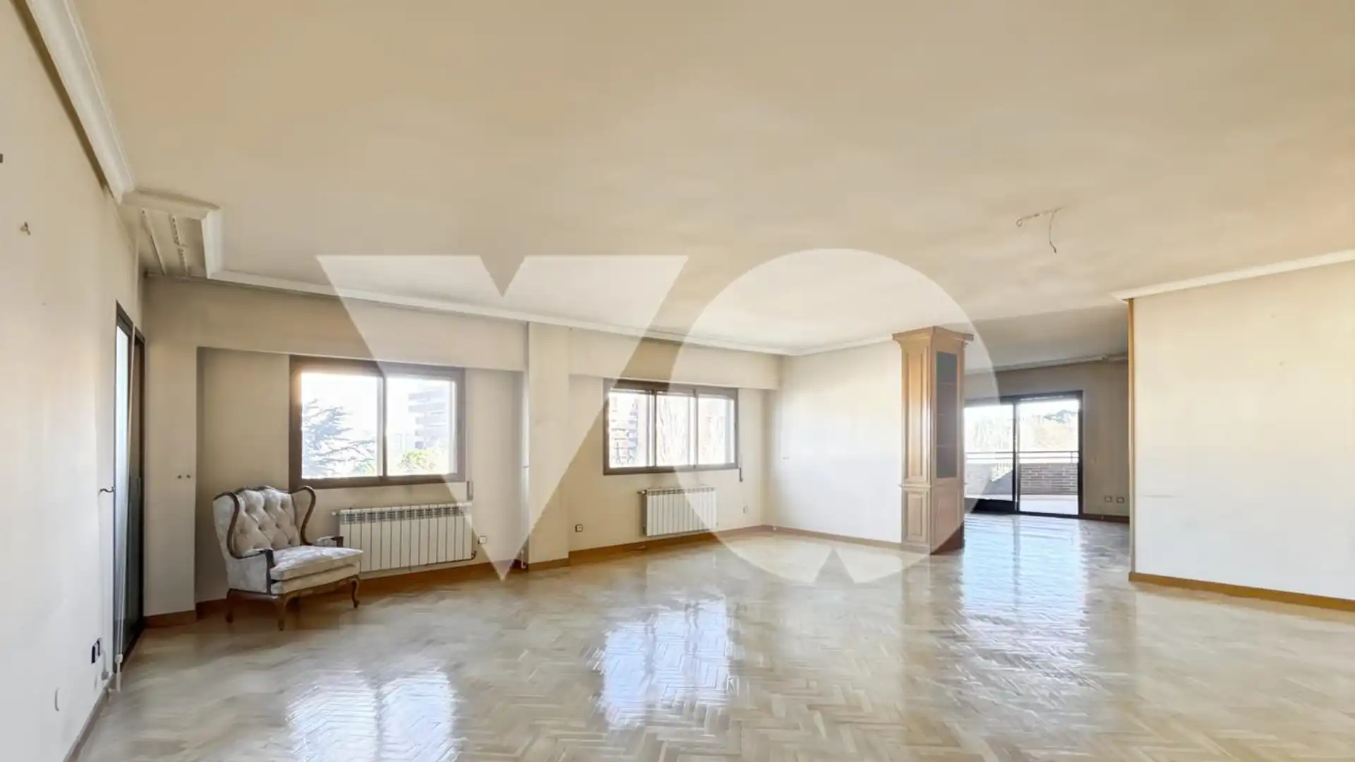 Sala de estar de Piso en venta en  Madrid Capital con Aire acondicionado y Terraza