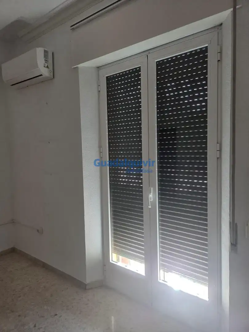 Wohnung zur Miete in EDUARDO DATO, La Buhaira