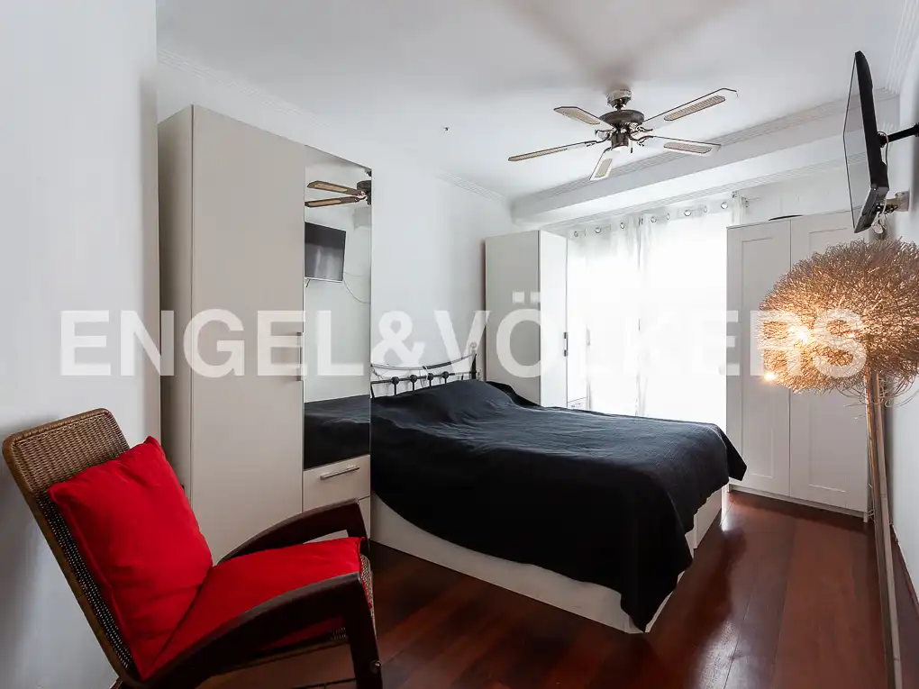 Habitación de Ático de alquiler en Valencia con Aire acondicionado, Calefacción y Parquet