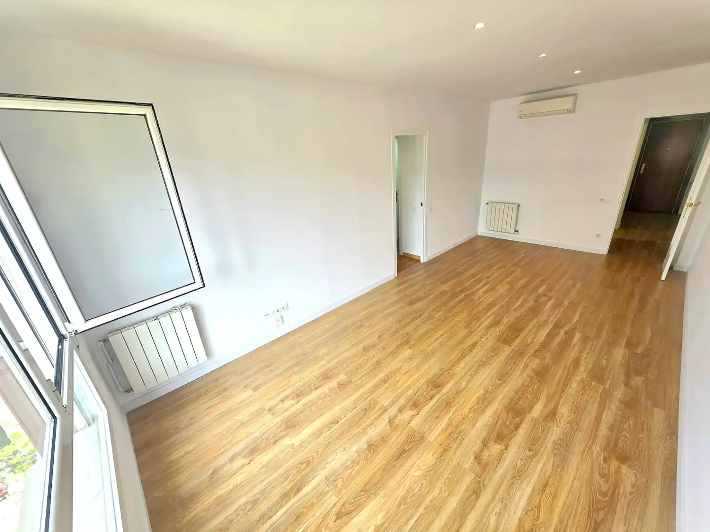 Wohnung zur Miete in Calle de Felipe de Paz, La Maternitat i Sant Ramon