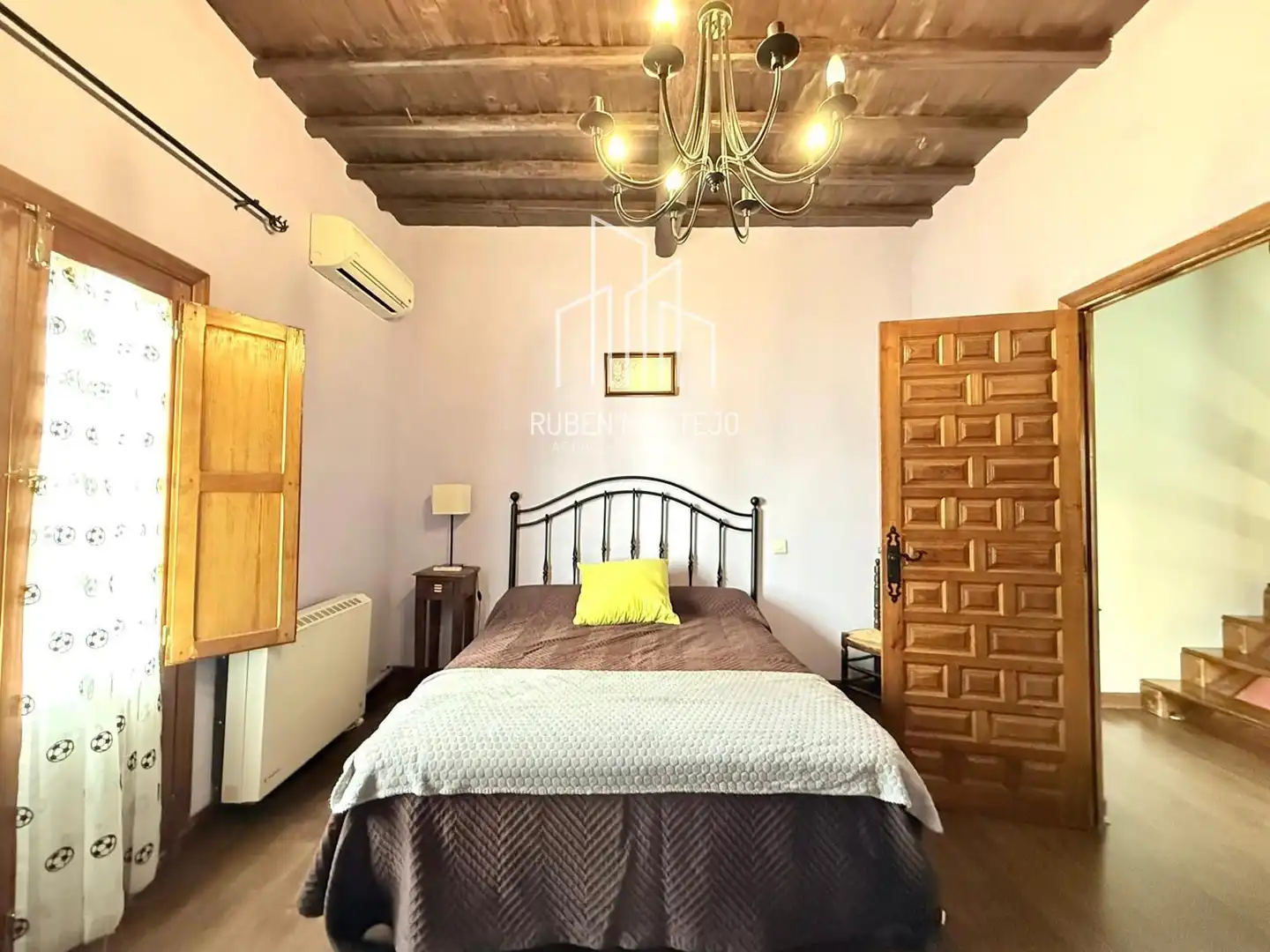 Dormitori de Casa o xalet de lloguer en San Esteban de la Sierra amb Aire condicionat, Calefacció i Terrassa
