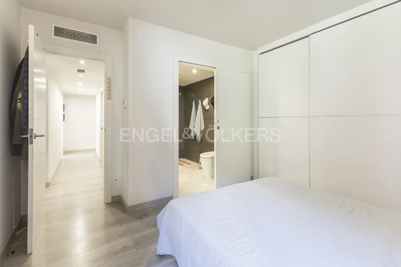 Habitación de Piso en venta en Barcelona con Aire acondicionado, Calefacción y Jardín privado