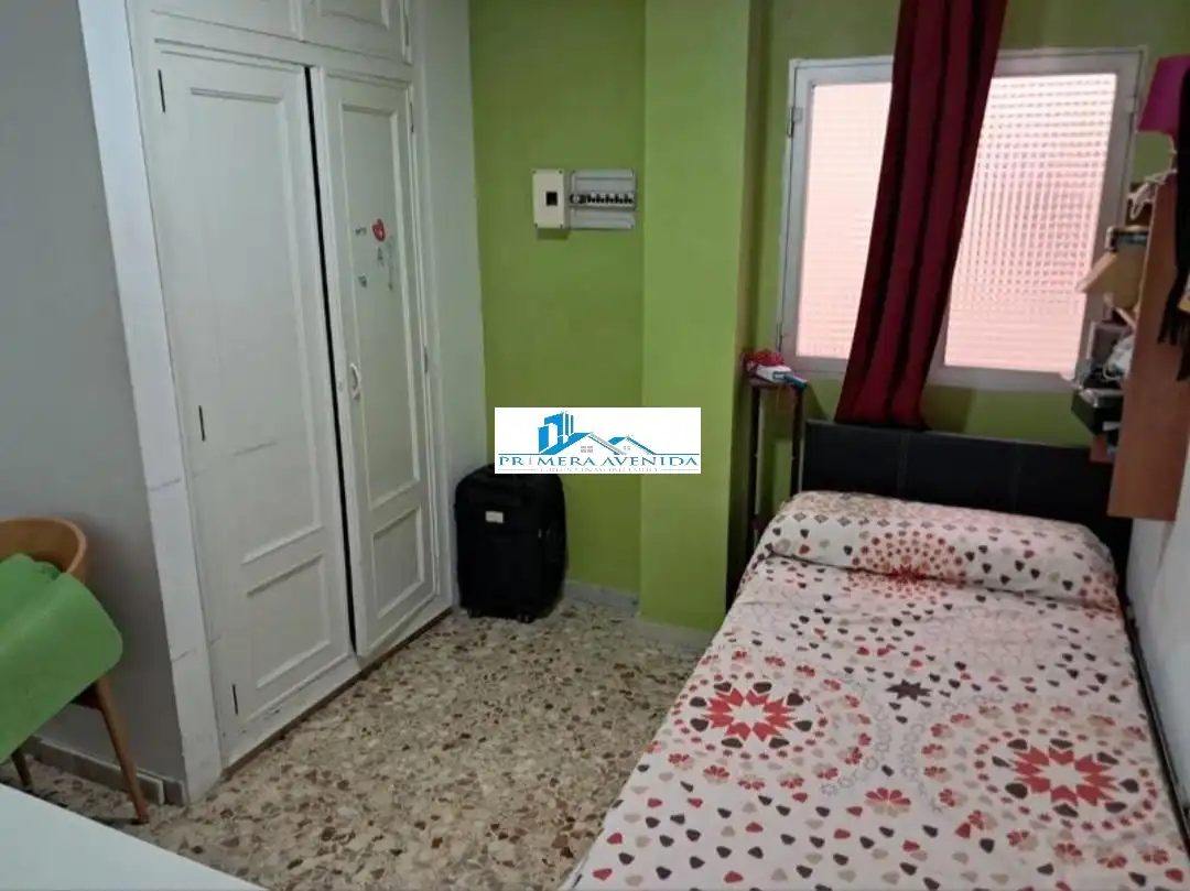 Dormitori de Pis en venda en Catarroja amb Moblat, Forn i Balcó