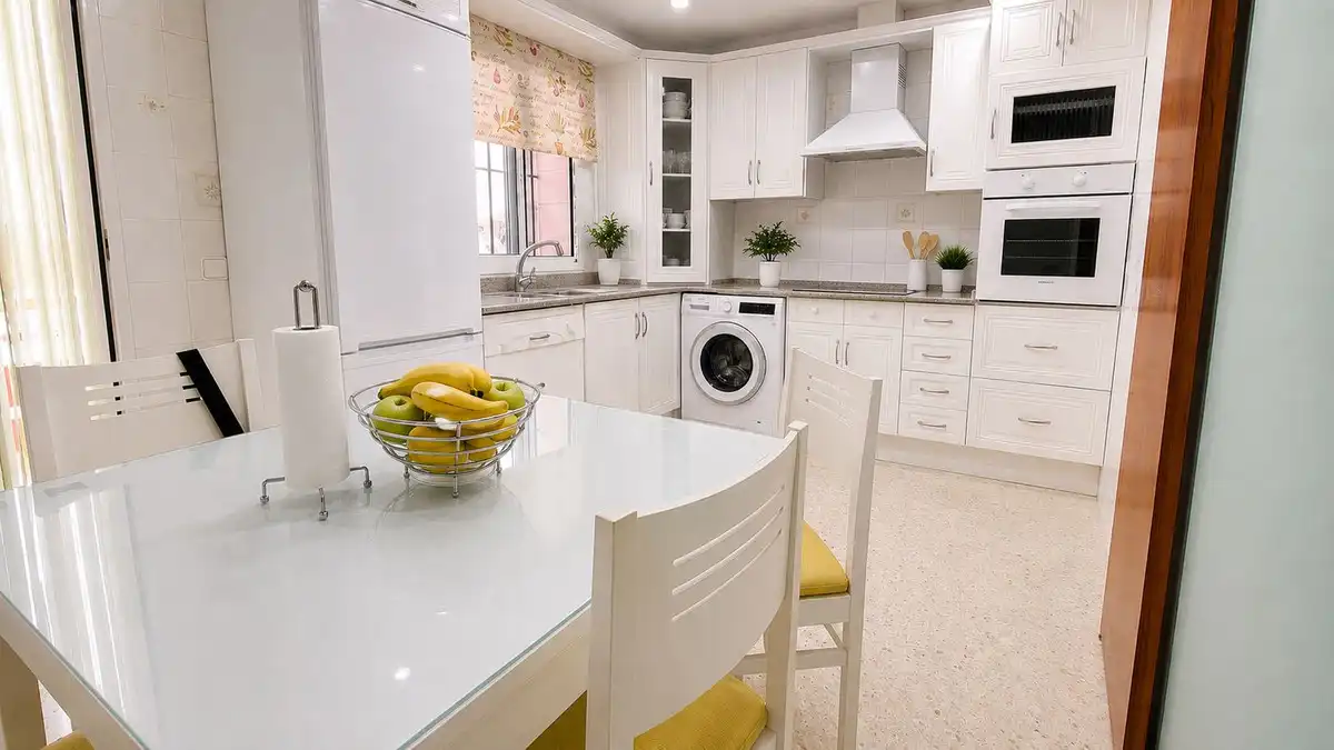 Kitchen of Detached homes for sale in La Línea de la Concepción  with Private garden, Terrace and Jacuzzi
