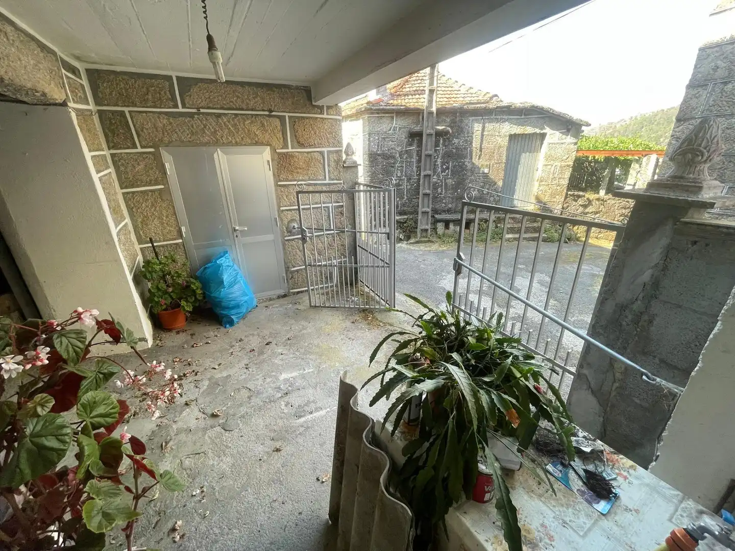 Exterior view of Houses for sale in Avión  with Heating, Storage room and Furnished