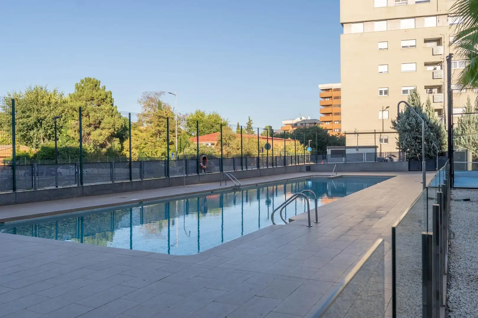 Piscina de Apartamento en venta en Zaidín