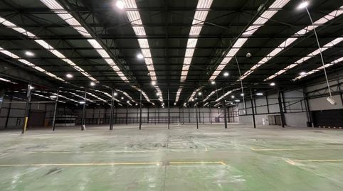 Foto 2 von Fabrikhallen zum Verkauf in Carrer Llobateres, Zona Industrial, Barberà del Vallès