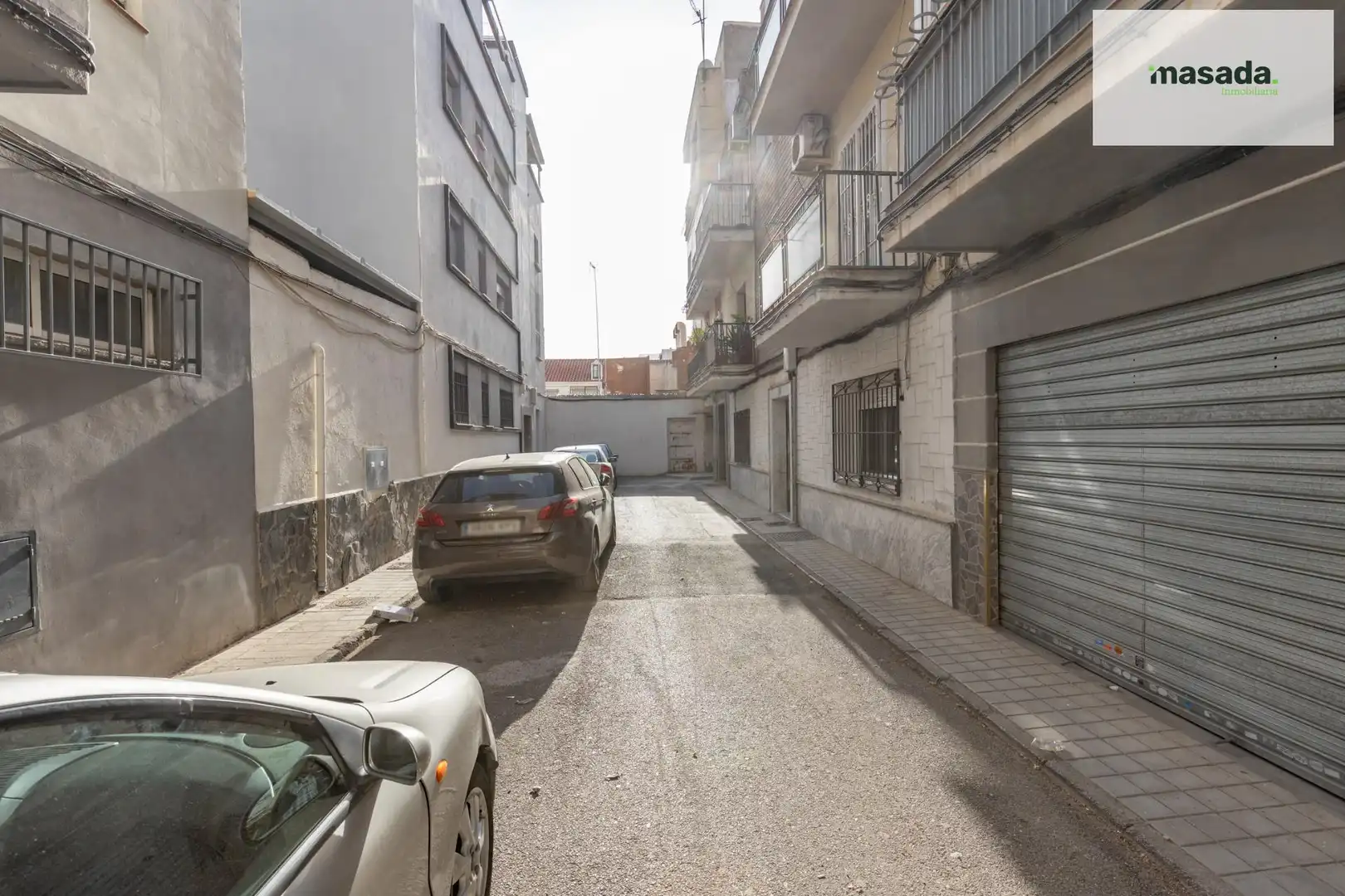 Parking de Piso en venta en Granada con Terraza y Amueblado
