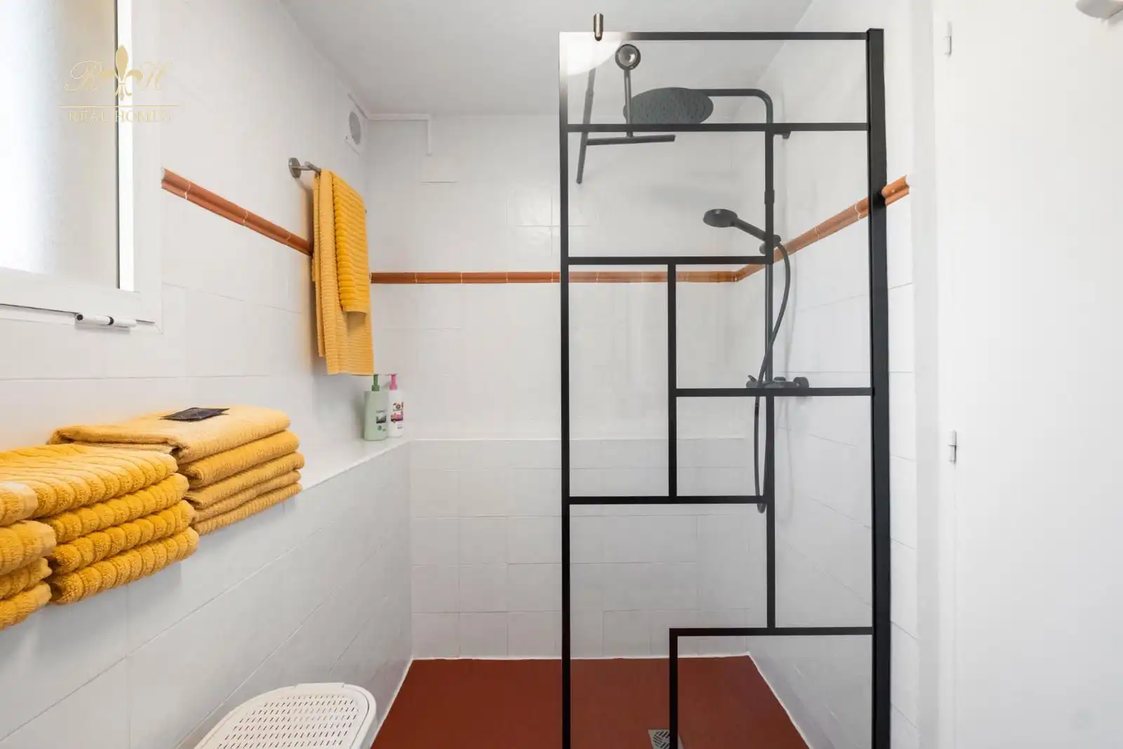 Baño de Casa o chalet en venta en La Nucia con Aire acondicionado, Piscina y Amueblado