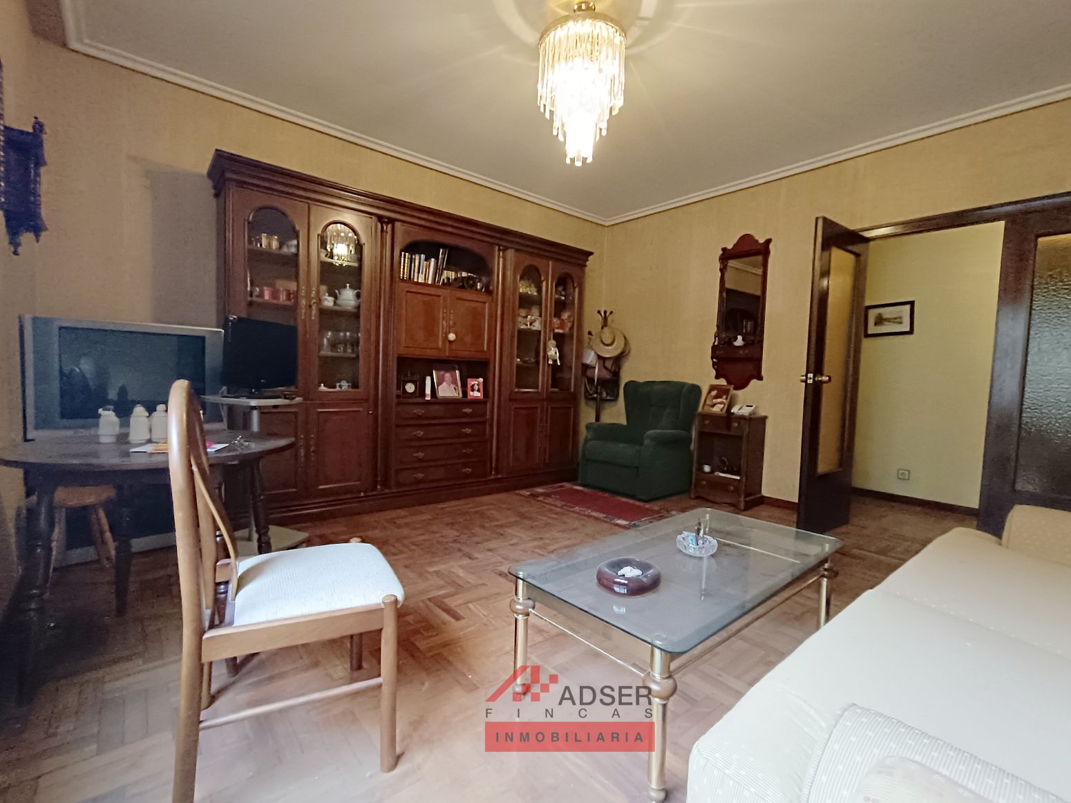Living room of Flat for sale in  Logroño  with Heating, Parquet flooring and Storage room