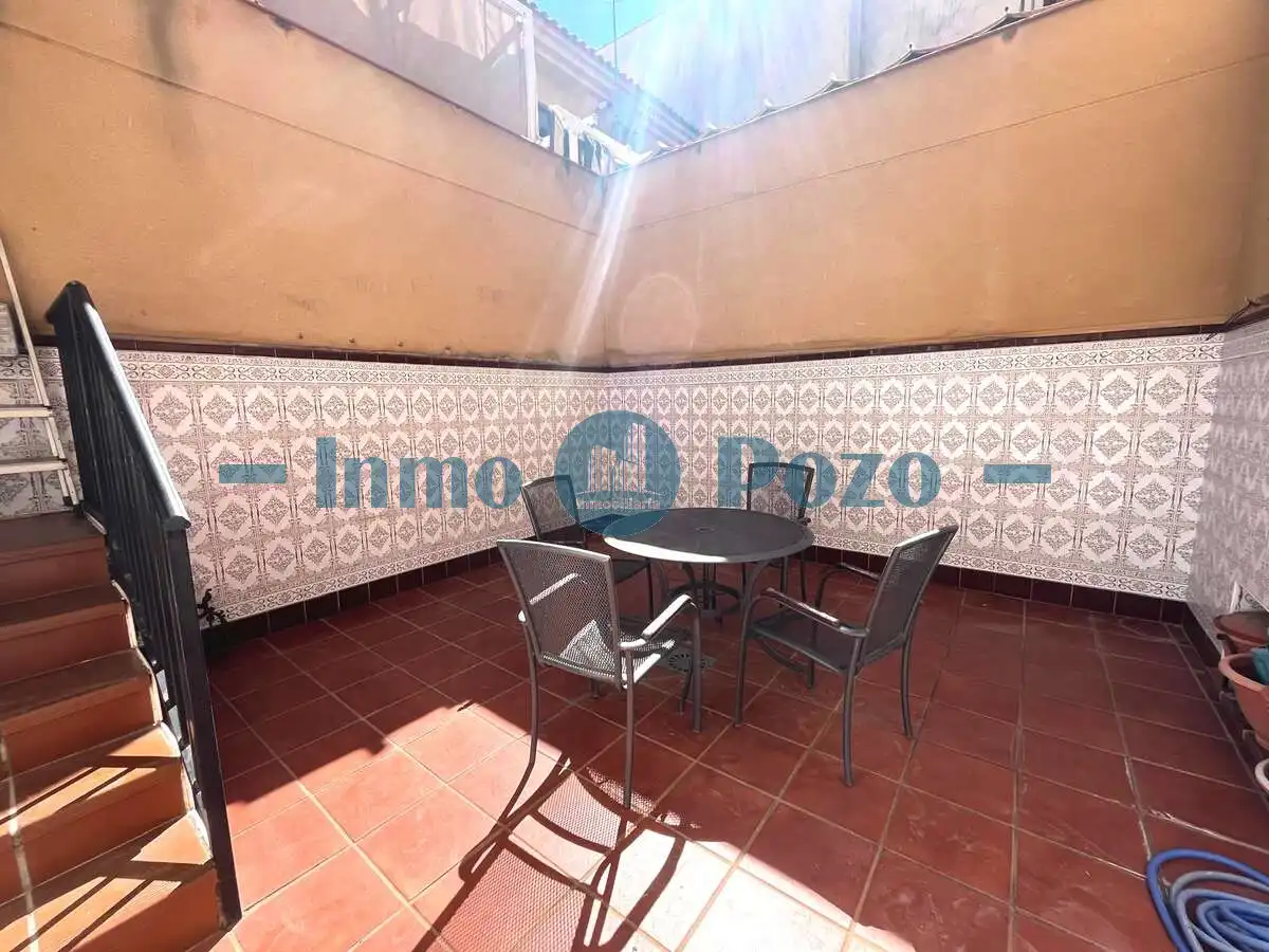 Terrasse von Maisonette zum Verkauf in Almendralejo mit Abstellraum und Möbliert