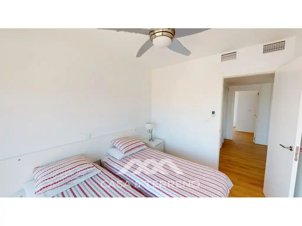 Dormitori de Casa o xalet en venda en Vélez-Málaga amb Aire condicionat, Jardí privat i Terrassa