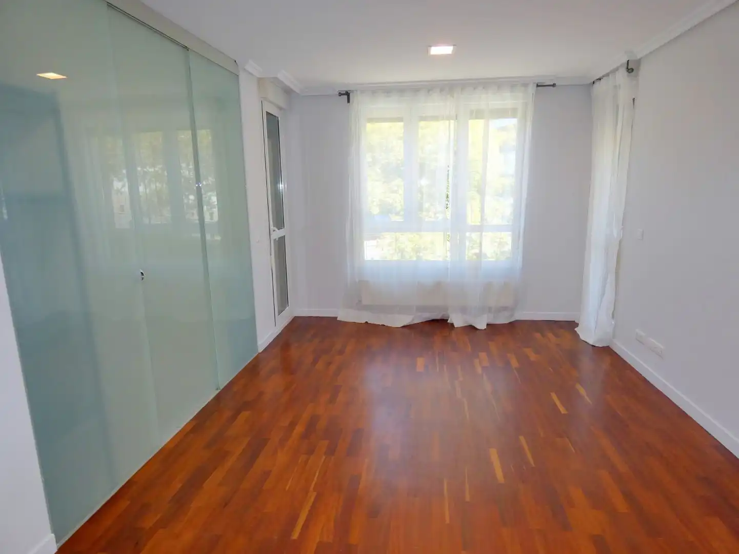 Dormitori de Apartament en venda en Bilbao  amb Calefacció, Parquet i Traster