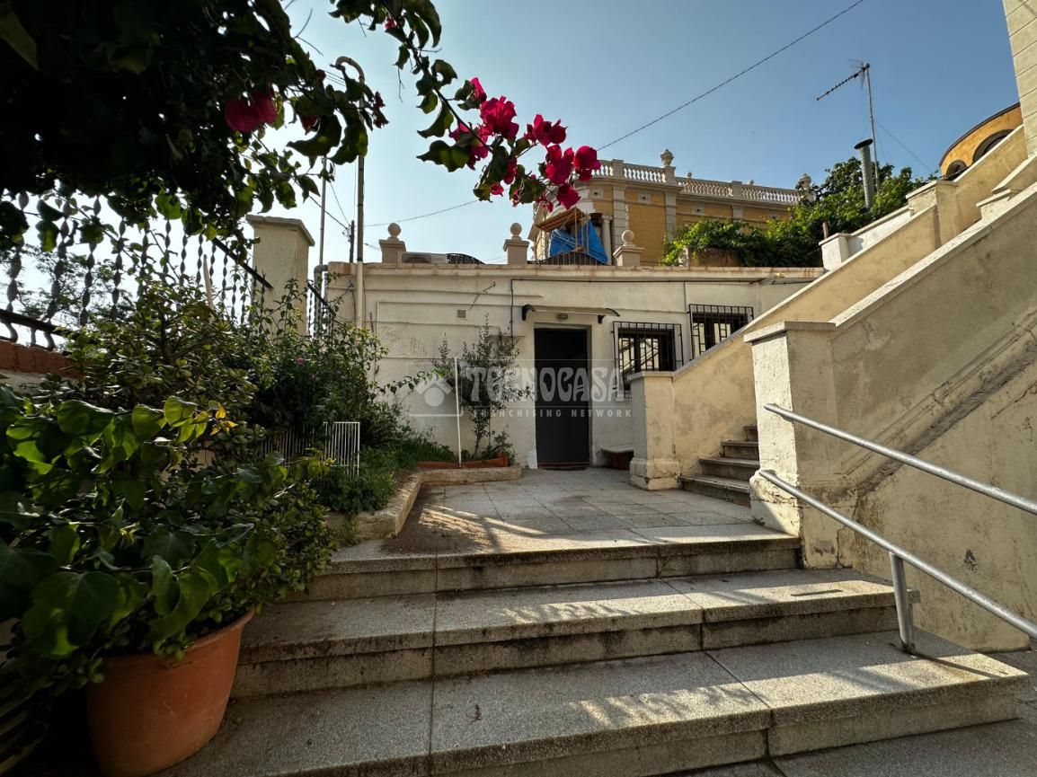 Exterior view of Flat for sale in  Barcelona Capital  with Parquet flooring