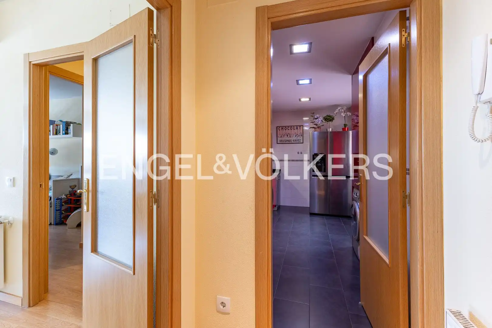 Flat for sale in Madrid  with Air Conditioner, Heating and Storage room