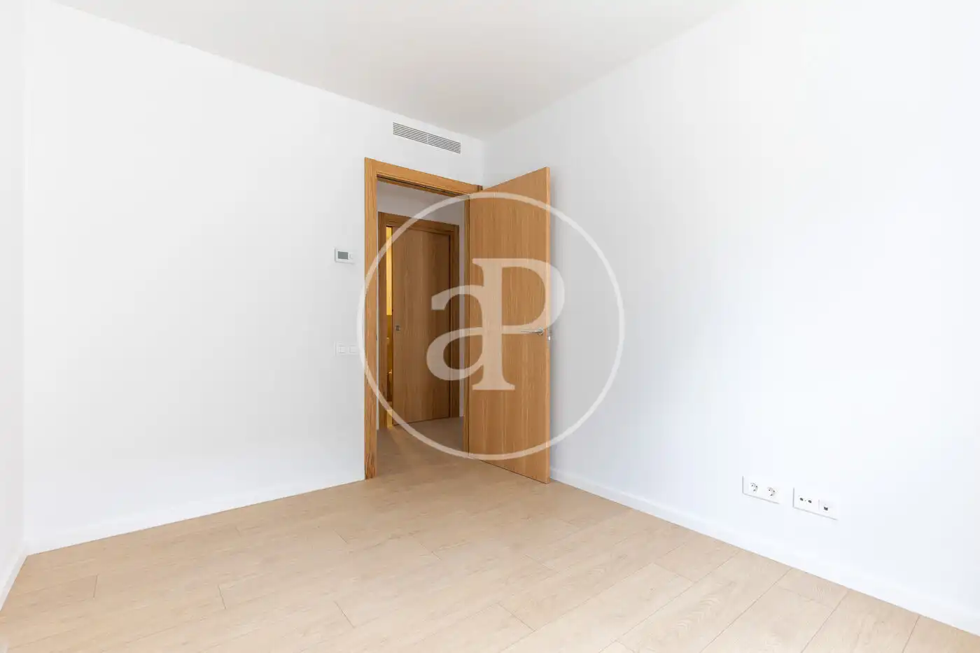 Bedroom of Flat for sale in Sant Cugat del Vallès  with Air Conditioner, Heating and Private garden