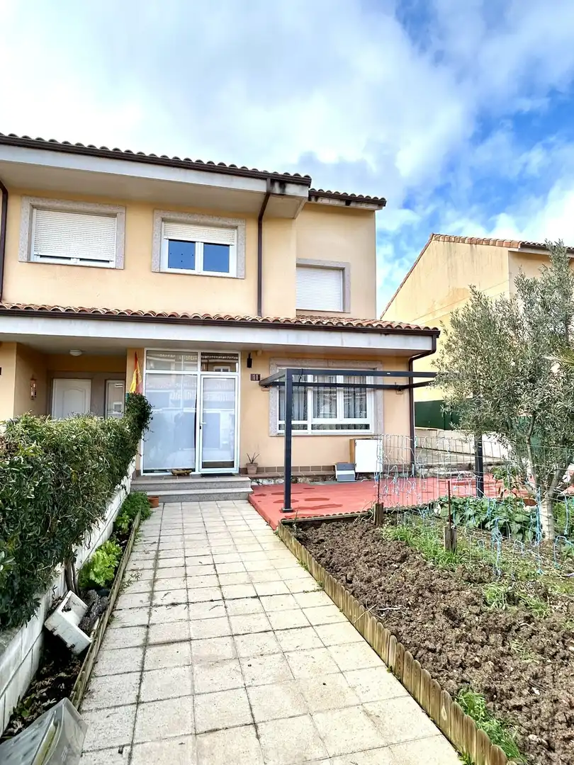 Habitatge amb piscina en venda a Valverde de la Virgen