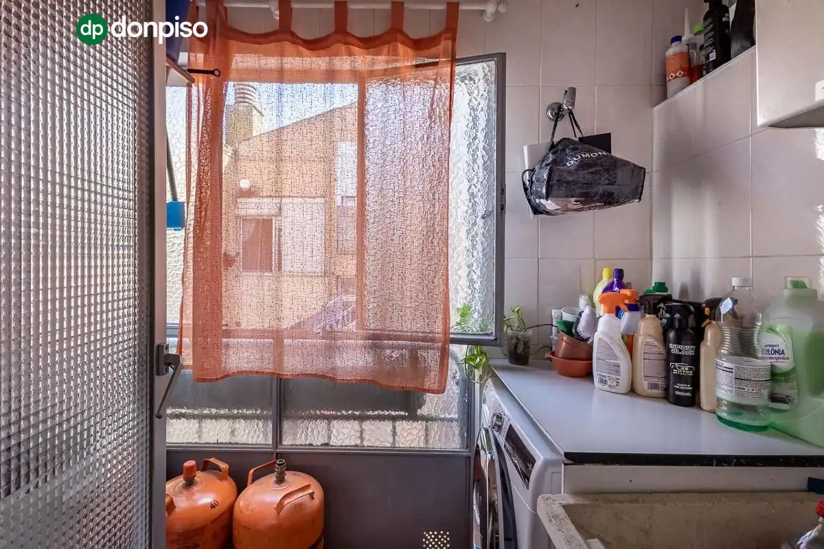Cocina de Piso en venta en Granada con Alarma