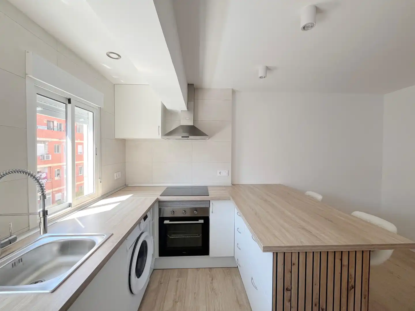 Kitchen of Flat for rent in Valencia  with Air Conditioner, Heating and Furnished