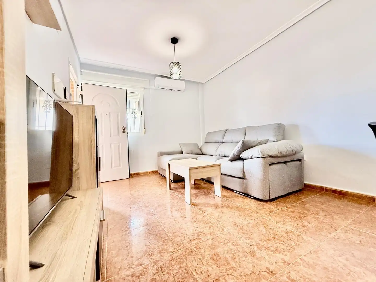 Terraced house with terrace for sale in Calle Calle Somosierra, imagen 9