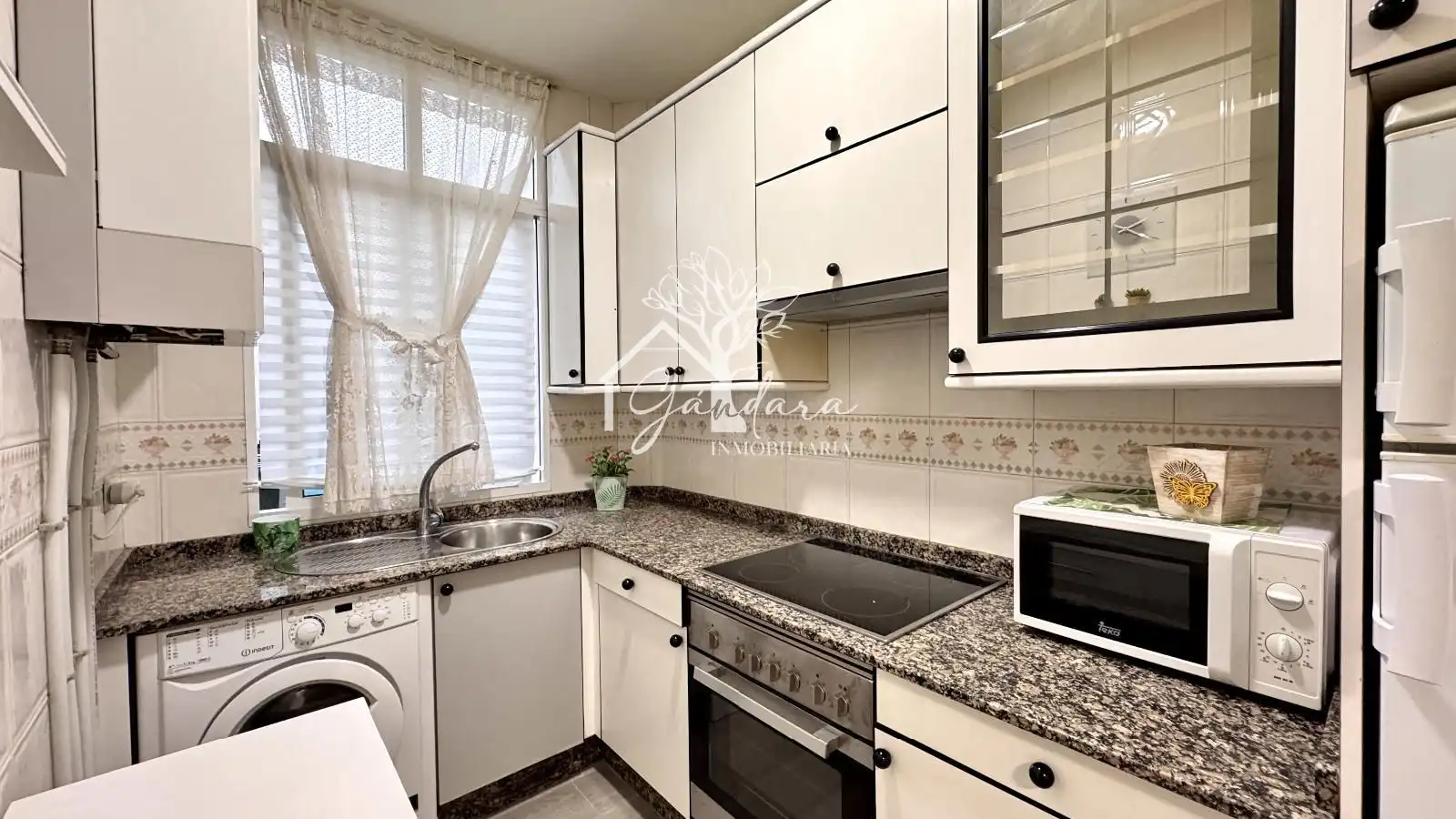 Kitchen of Flat for rent in Ferrol  with Heating, Furnished and Washing machine