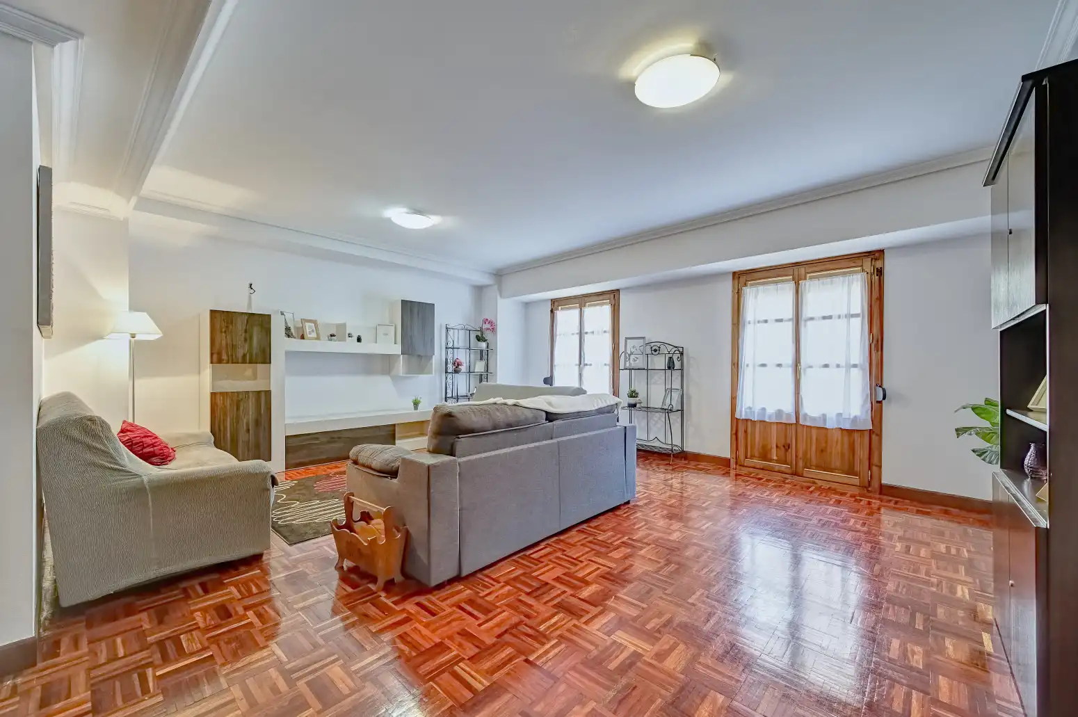 Sala de estar de Ático en venta en  Pamplona / Iruña con Calefacción, Parquet y Balcón