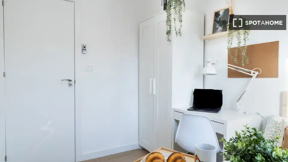 Bedroom of Flat for share in Getafe  with Air Conditioner, Heating and Furnished