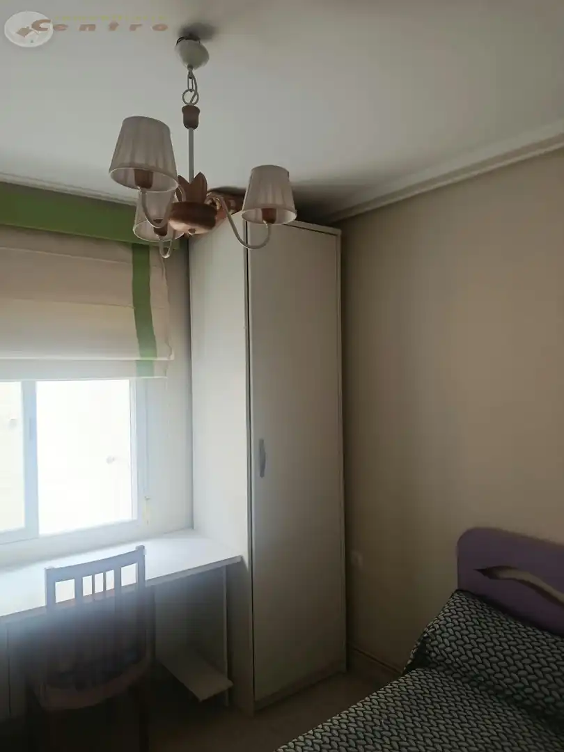 Dormitori de Apartament en venda en Albacete amb Calefacció, Moblat i Balcó