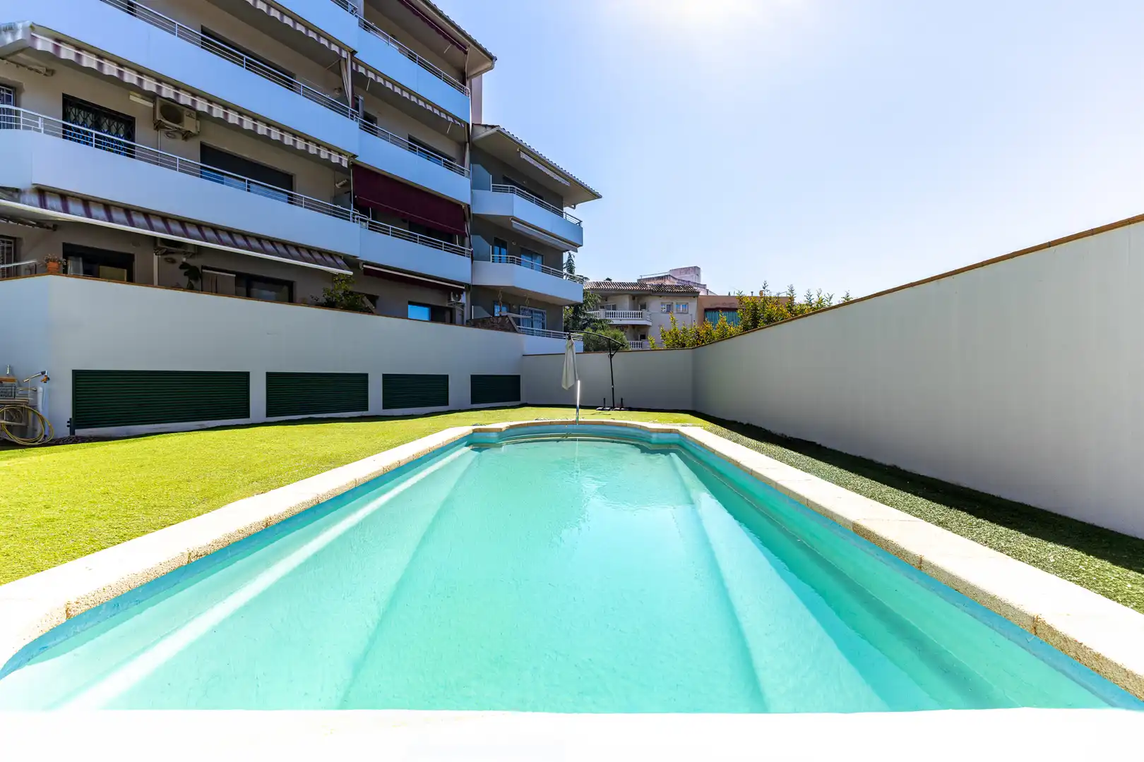 Piscina de Pis en venda en Blanes amb Aire condicionat, Calefacció i Jardí privat