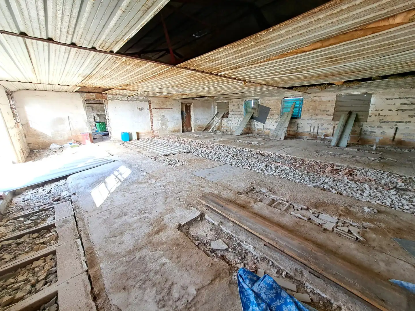 Fabrikhallen zur Miete in Haro