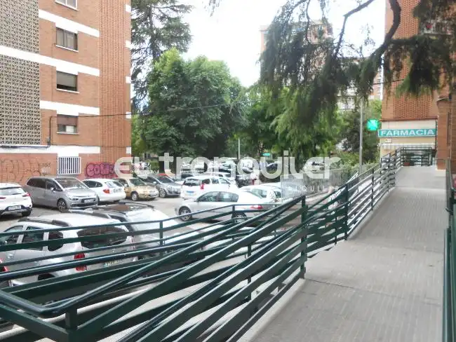 Parkplatz von Wohnung zur Miete in Madrid mit Terrasse