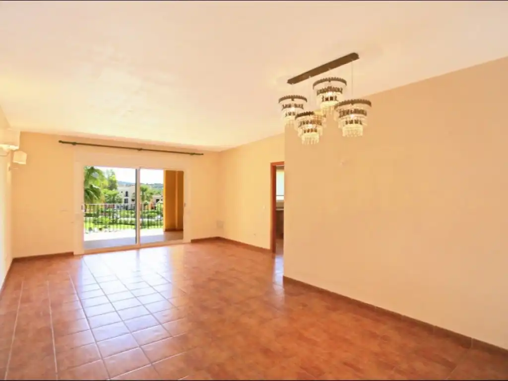 Sala d'estar de Apartament de lloguer en Calvià amb Aire condicionat, Jardí privat i Terrassa