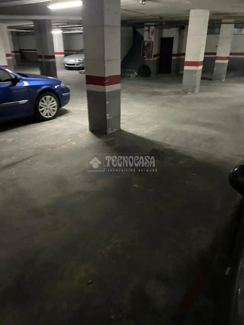 Garaje en venta en Plaza de Toros