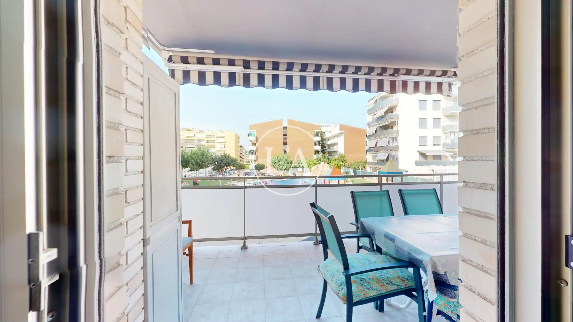 Mini appartamento con piscina in vendita a Carrer d'Amadeu Vives 10, imagen 28