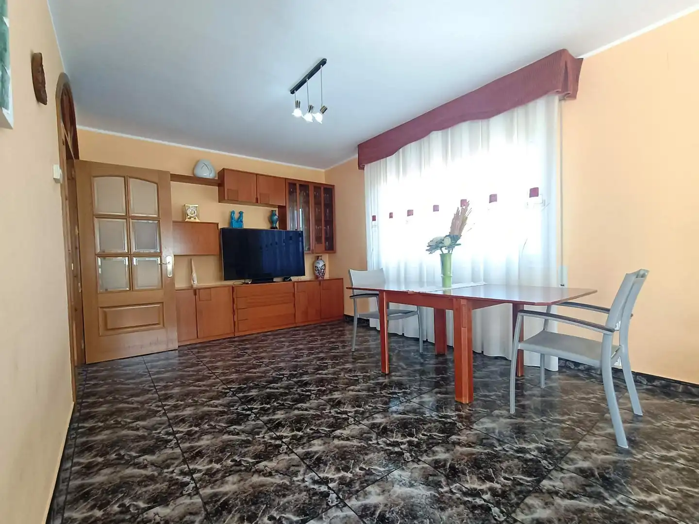 Sala de estar de Casa o chalet en venta en Olèrdola con Aire acondicionado, Calefacción y Jardín privado