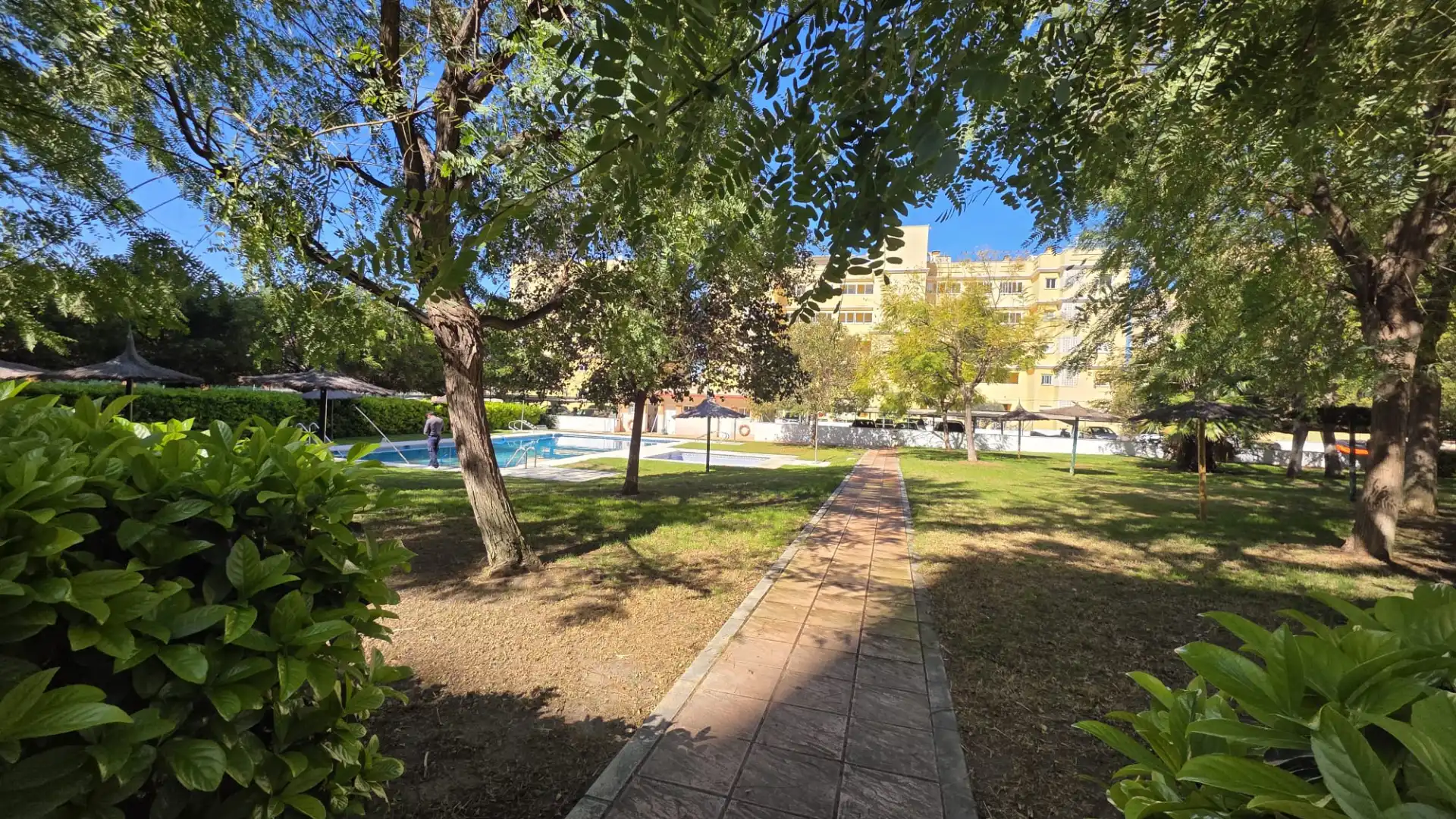 Jardín de Piso en venta en Alicante / Alacant con Aire acondicionado, Terraza y Horno