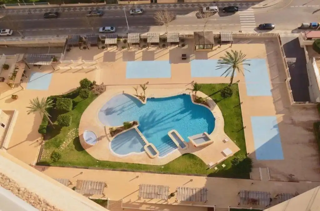 Piscina de Apartamento en venta en Calpe / Calp con Aire acondicionado, Calefacción y Jardín privado