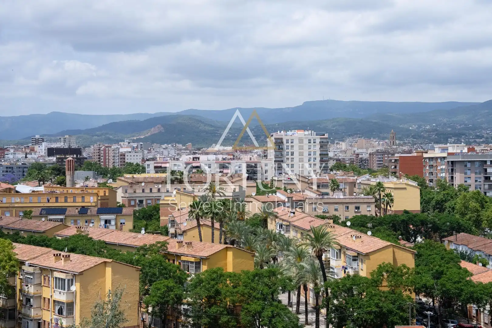 Vista exterior de Piso en venta en Reus con Aire acondicionado, Calefacción y Trastero