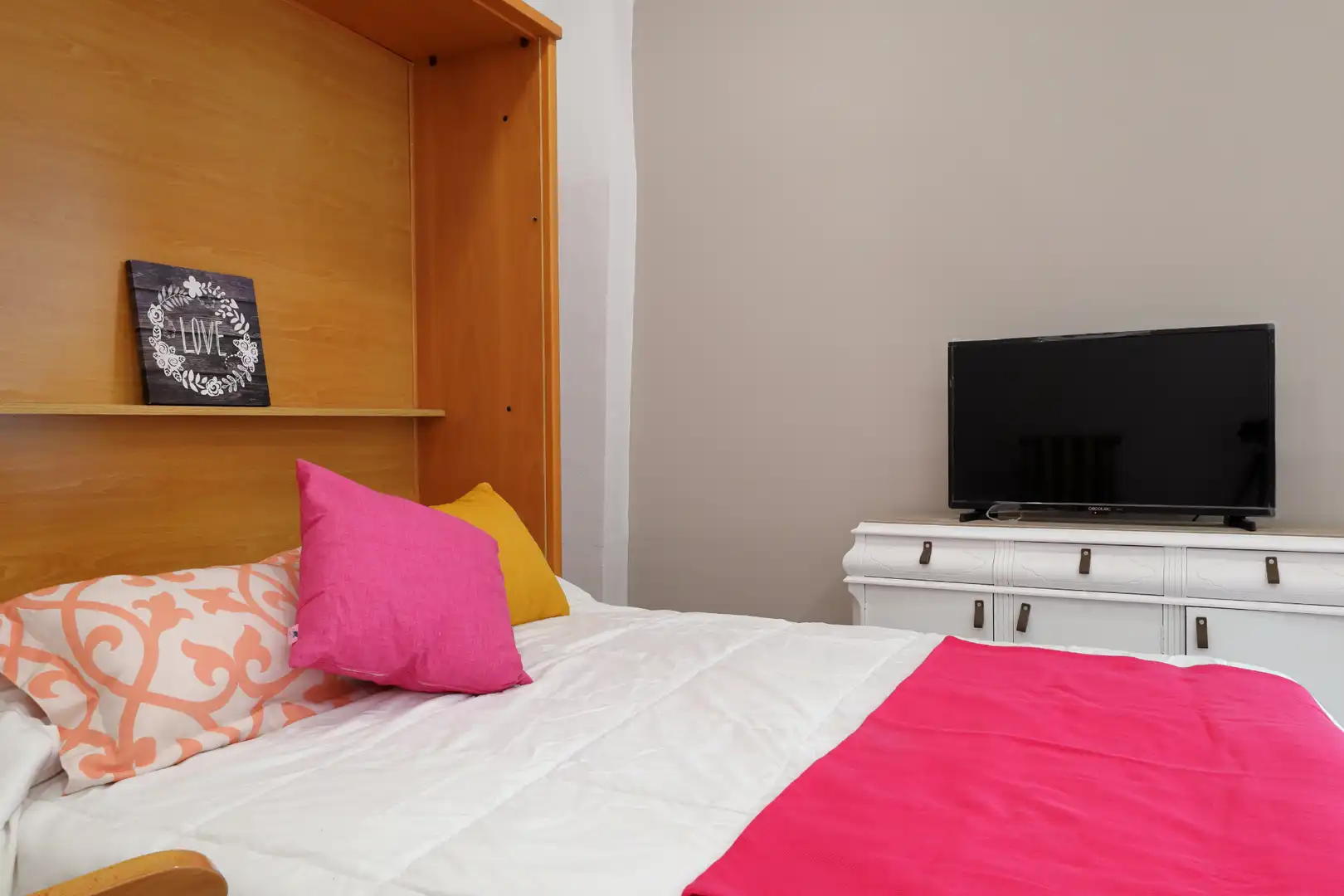 Schlafzimmer von Wohnung zur Miete in Jijona / Xixona mit Heizung, Möbliert und Ofen