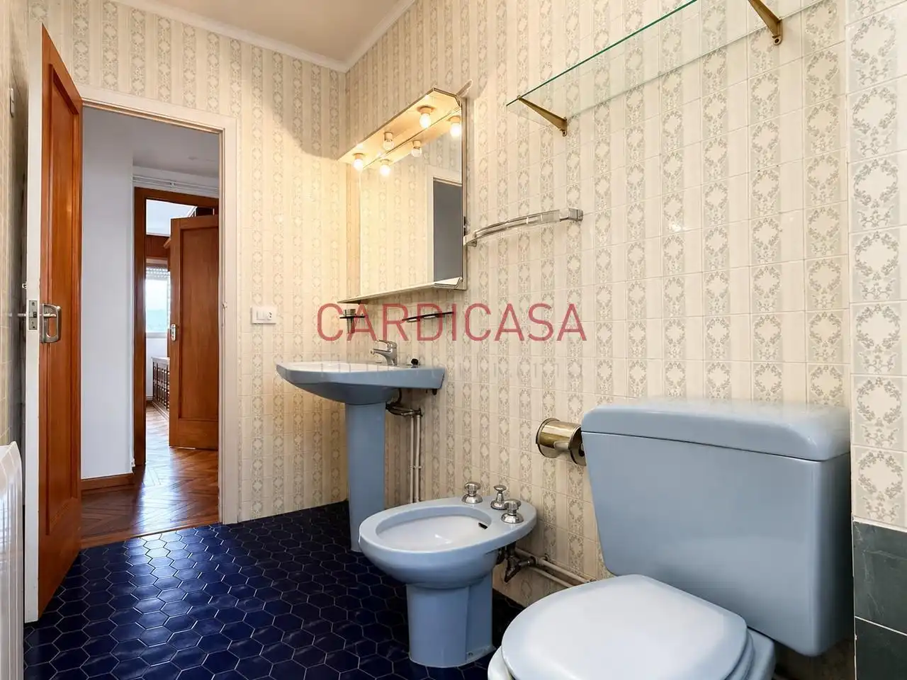 Baño de Piso en venta en Vigo  con Calefacción, Parquet y Terraza