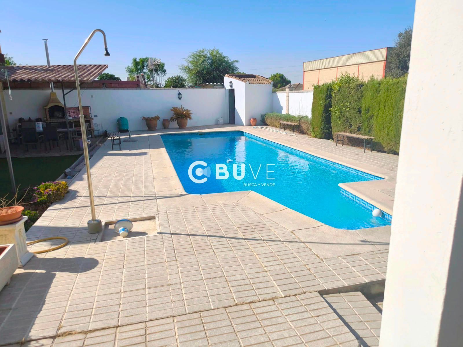 Piscina de Casa o xalet en venda en  Córdoba Capital amb Traster, Piscina i Moblat