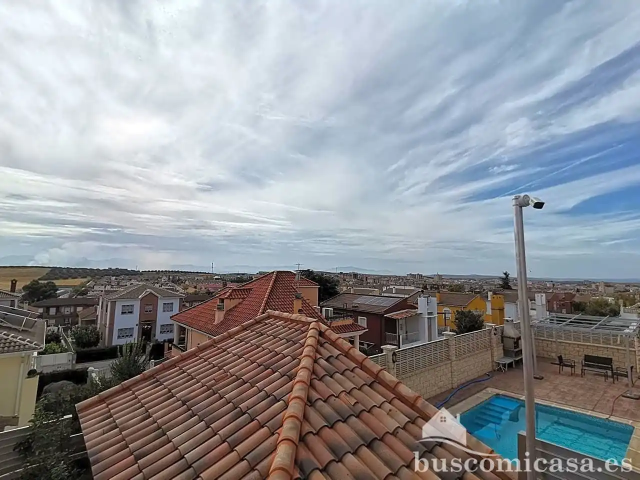Vista exterior de Casa o xalet en venda en Linares amb Aire condicionat, Calefacció i Terrassa